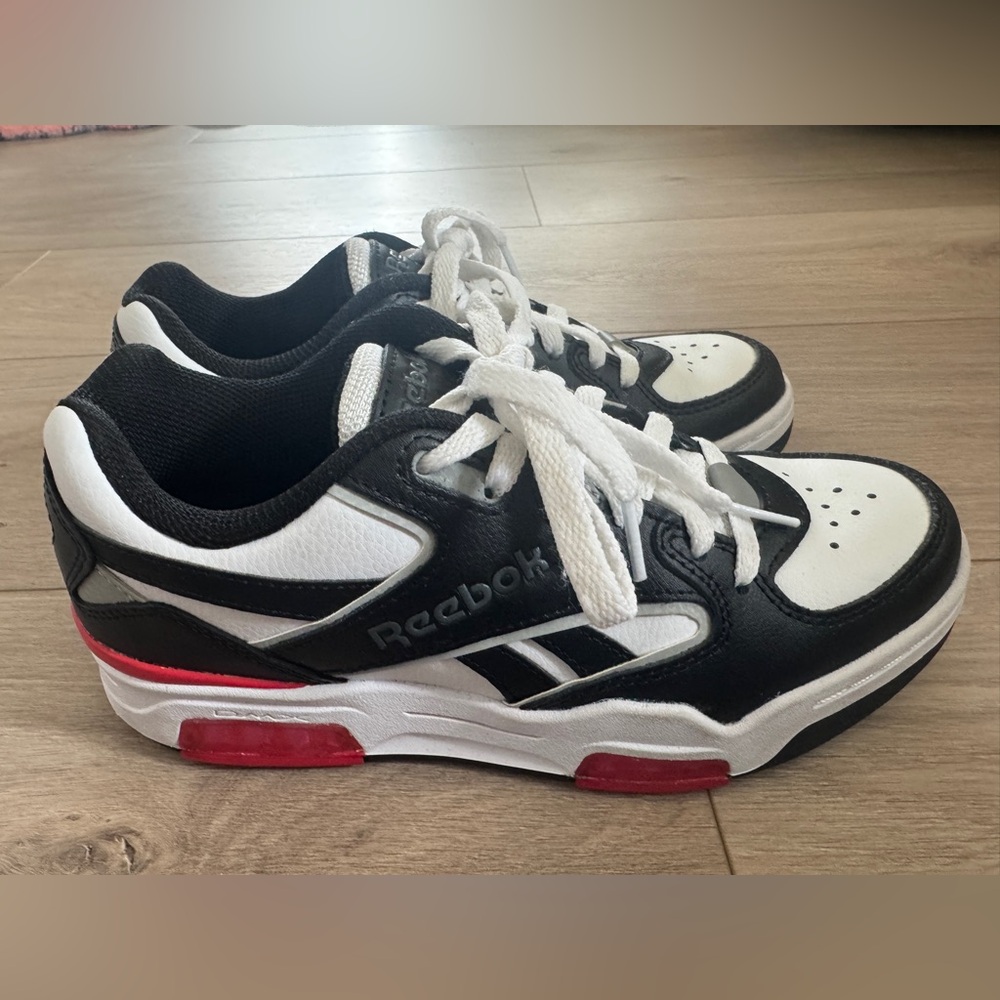 Reebok Men's BB 4500 DMX Black, White, and Red Sneakers, Size 5